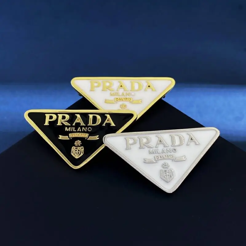 prada brooches pour femme s_12626ab3